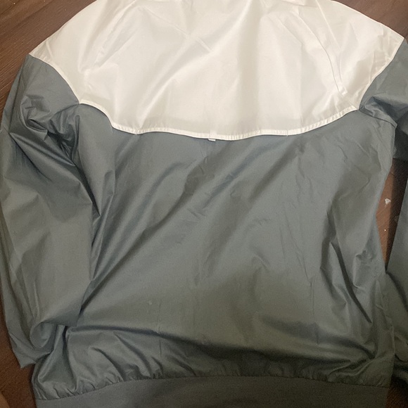 worn once. - Picture 2 of 5